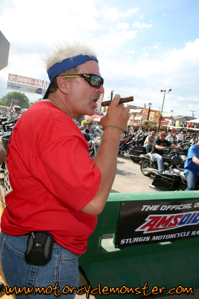 cigar-smoking-guy-sturgis-2010.jpg